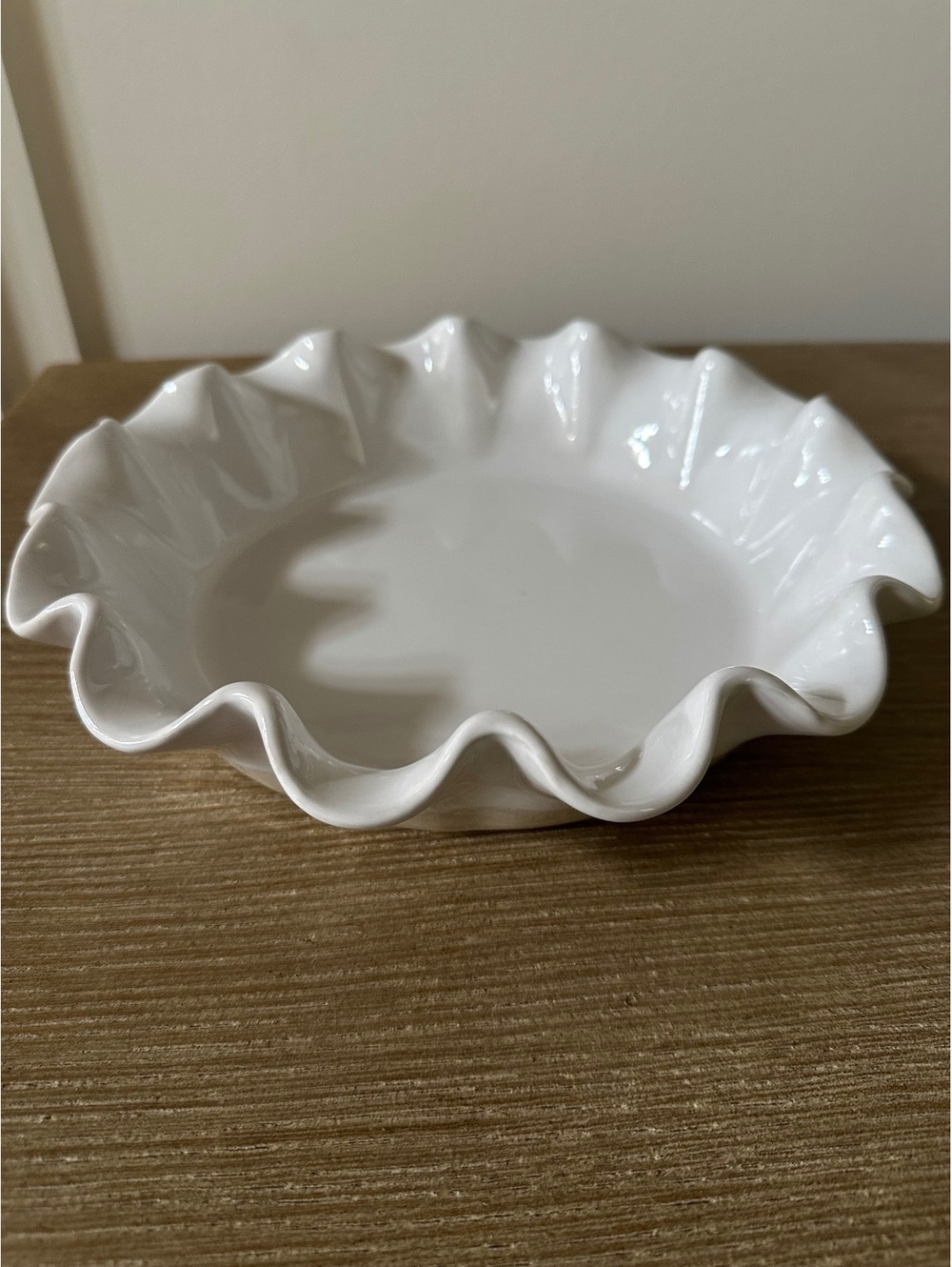 Emile Henry 6187 Ruffled Pie Dish 10” White Ceramic Made in France